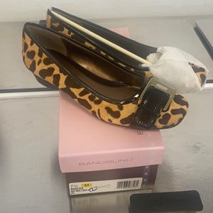 Bandolino Leopard Flats. Brand new!